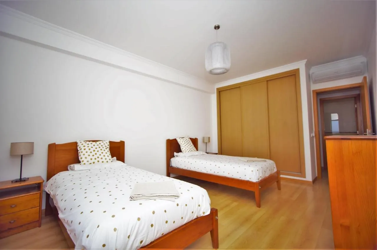 Hotel Penthouse Lounge Beach Albufeira 0*,